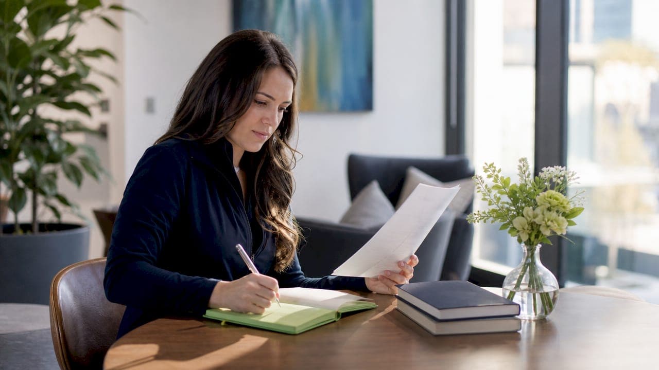 The Role of Travel Nurse Recruiter: A Career Guide