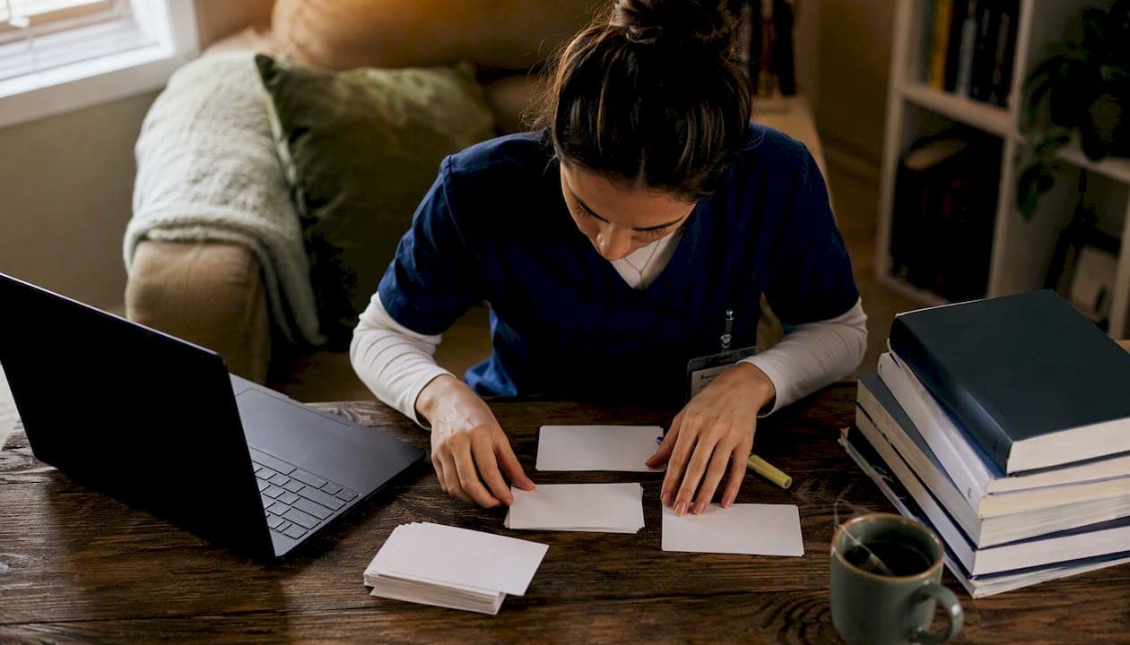How to Earn Nursing Certifications While Working
